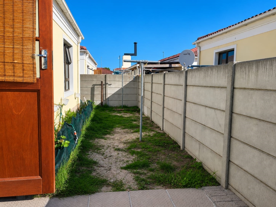 3 Bedroom Property for Sale in Stellendale Western Cape